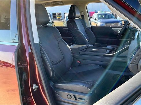 Used 2025 INFINITI QX80 Luxe w/ Cargo Package image 10