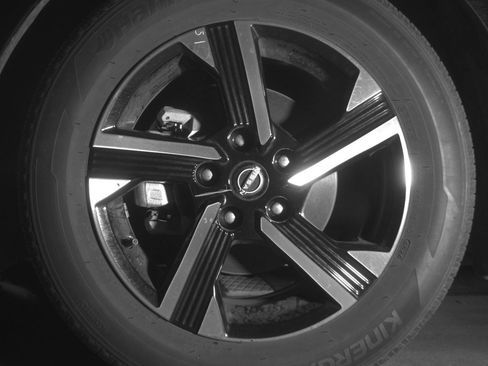 Used 2025 Nissan Sentra SV image 12