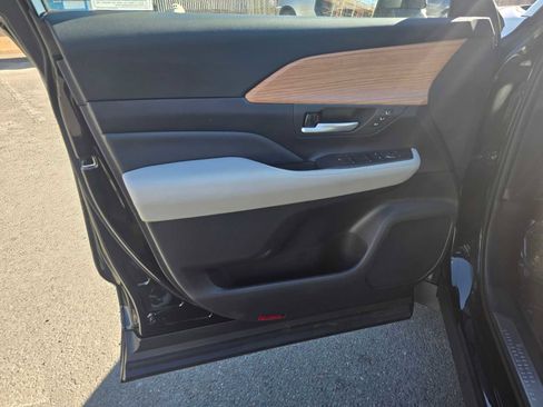 Used 2024 Toyota Grand Highlander Limited image 24