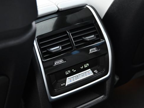 Used 2024 BMW X5 M60i image 29