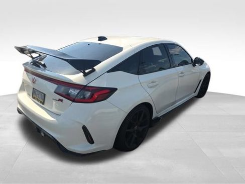 Used 2023 Honda Civic Type R image 9
