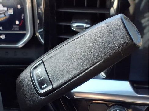 Used 2024 Chevrolet Silverado 1500 LT AWD/4WD image 23
