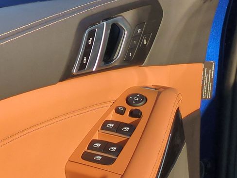 Used 2025 BMW X5 M60i image 15