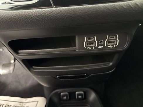Used 2021 Chrysler Pacifica Touring w/ S Appearance Package FWD image 22