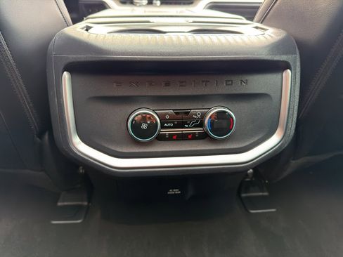 Certified 2025 Ford Expedition Max Platinum w/ Driver's Package image 41