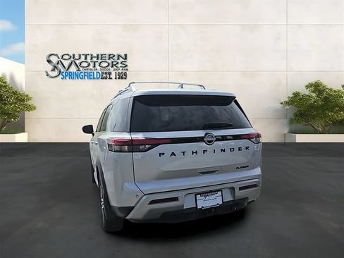 Used 2025 Nissan Pathfinder Platinum w/ Black Appearance Package FWD image 29