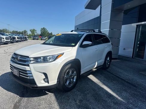 Used 2018 Toyota Highlander Limited Platinum AWD/4WD image 3