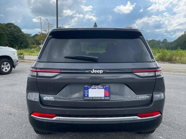 Used 2026 Jeep Grand Cherokee Laredo RWD image 17
