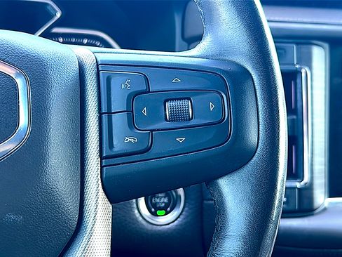 Used 2021 GMC Yukon Denali w/ Denali Premium Package image 28