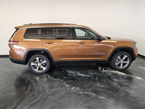New 2026 Jeep Grand Cherokee L Limited AWD/4WD image 26