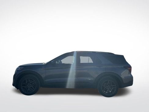 New 2026 Ford Explorer ST-Line w/ ST-Line Street Pack image 9