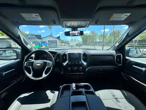 Used 2021 Chevrolet Silverado 1500 LT AWD/4WD image 25