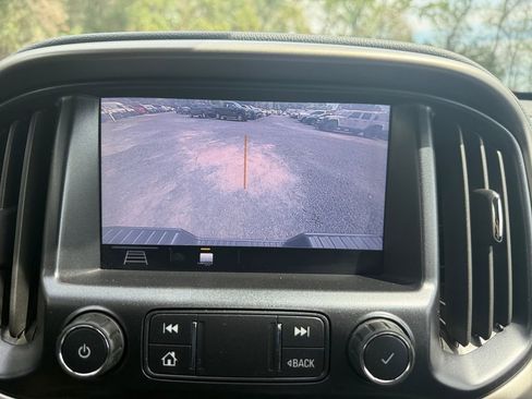 Used 2021 Chevrolet Colorado Z71 w/ LPO, Tonneau and Step Package image 32