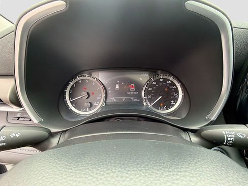 Used 2023 Toyota Highlander XLE image 42