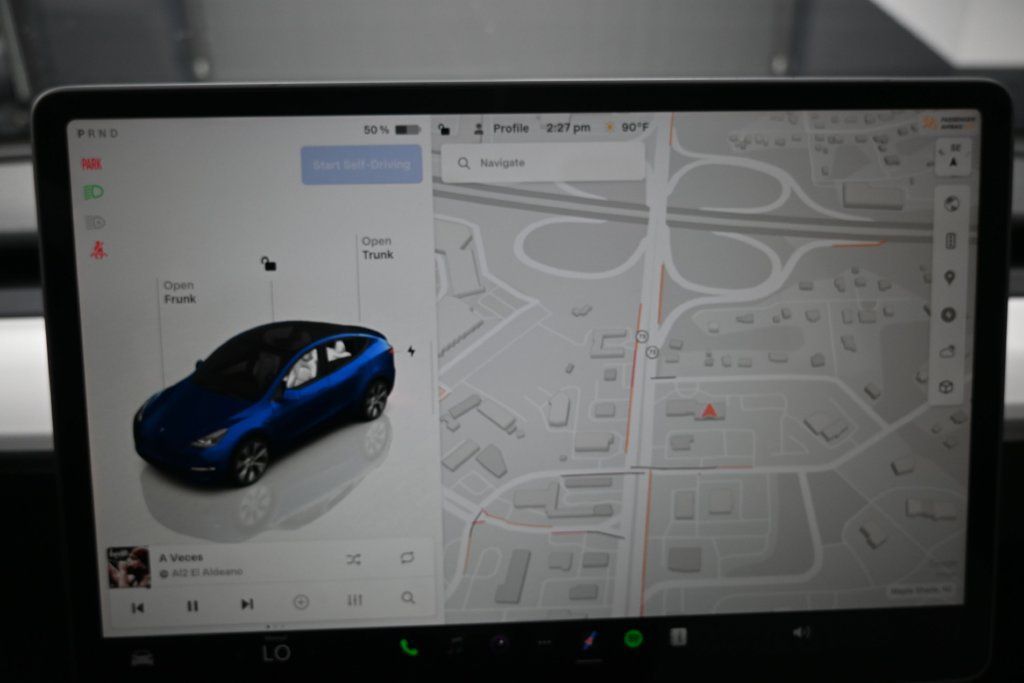 Used 2024 Tesla Model Y 2WD image 11