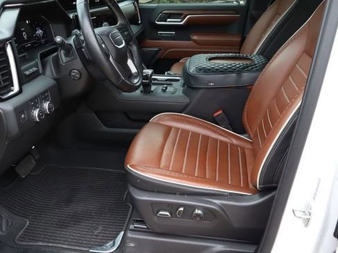 Used 2024 GMC Sierra 1500 Denali Ultimate AWD/4WD image 16