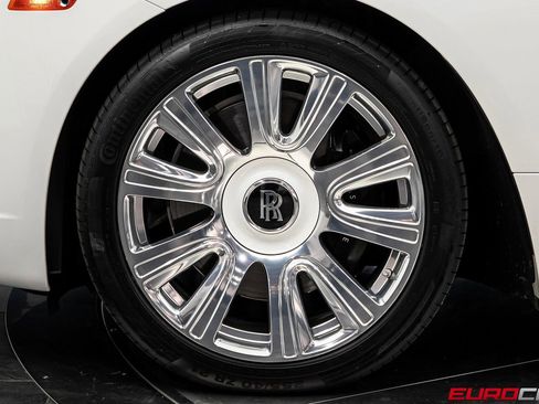 Used 2016 Rolls-Royce Dawn image 22