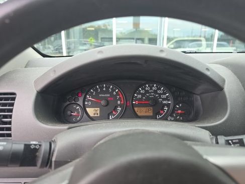 Used 2015 Nissan Frontier SV w/ SV Value Truck Package AWD/4WD image 16
