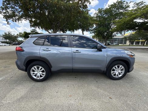 Used 2022 Toyota Corolla Cross L FWD image 9