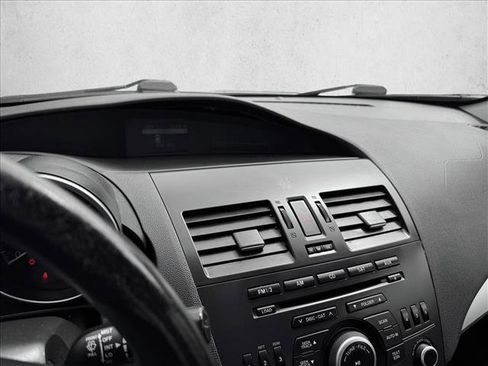 Used 2012 MAZDA MAZDA3 i Touring FWD image 12