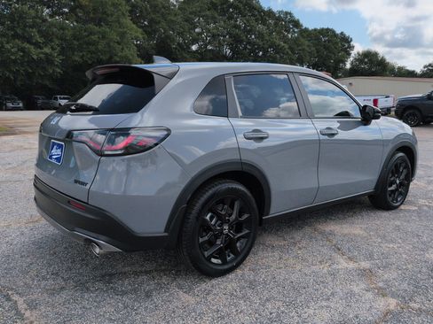Used 2025 Honda HR-V Sport image 3
