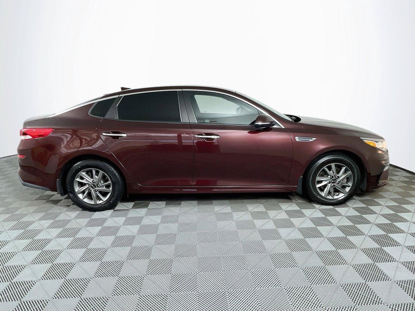 Used 2019 Kia Optima LX FWD image 10