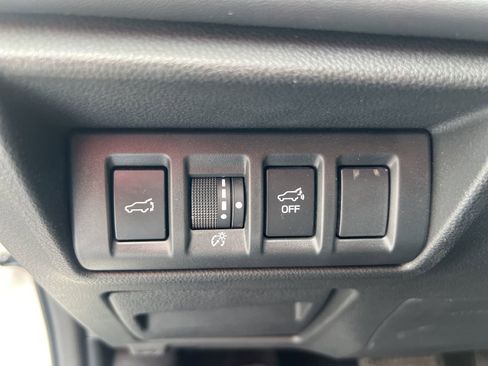 Used 2023 Subaru Outback Limited image 14