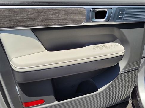 New 2025 Hyundai Santa Fe Calligraphy image 13