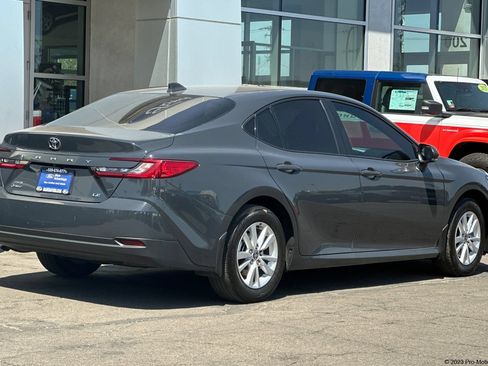 Used 2025 Toyota Camry LE AWD/4WD image 4