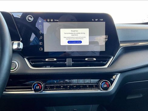 Used 2025 Chevrolet Equinox LT w/ Convenience Package II AWD/4WD image 15
