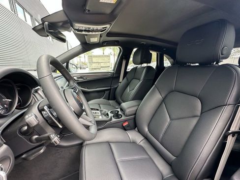 Used 2026 Porsche Macan GTS AWD/4WD image 5
