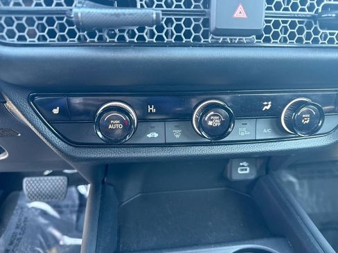 Used 2024 Honda HR-V Sport image 13