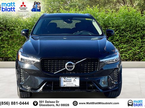 Used 2025 Volvo XC60 B5 Plus image 3