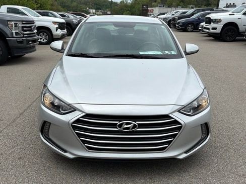 Used 2017 Hyundai Elantra SE w/ SE A/T Tech Package 03 FWD image 8