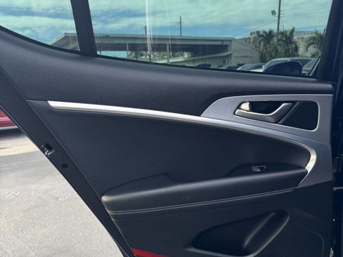 Used 2020 Genesis G70 2.0T w/ Elite Package image 33