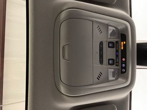 Used 2017 GMC Acadia SLT w/ LPO, Cargo Package AWD/4WD image 14