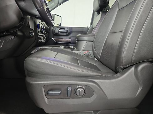 Certified 2022 Chevrolet Silverado 2500 LTZ w/ LTZ Plus Package image 26