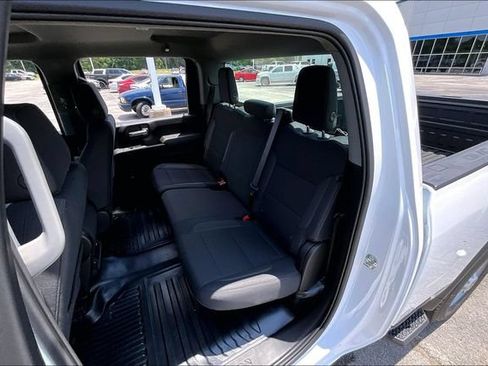 New 2026 GMC Sierra 2500 Pro w/ X31 Off-Road Package AWD/4WD image 10