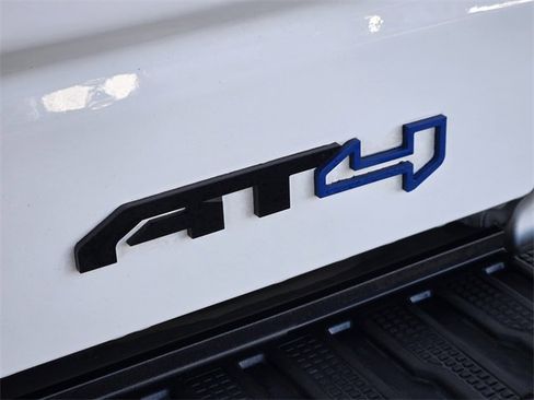 Used 2019 GMC Sierra 1500 AT4 w/ Off Road Performance Package image 14