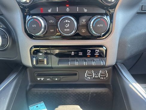 Used 2019 RAM 1500 Big Horn image 29