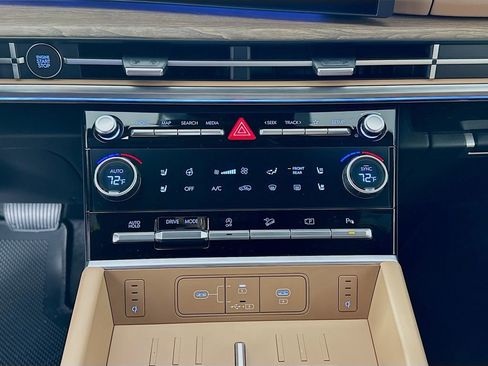 New 2026 Hyundai Santa Fe Limited FWD image 14