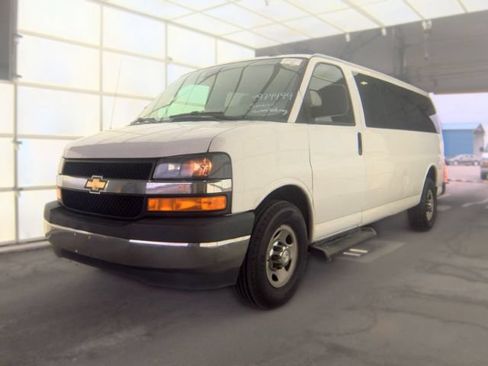 Used 2019 Chevrolet Express 3500 LT w/ LT Preferred Equipment Group RWD image 3