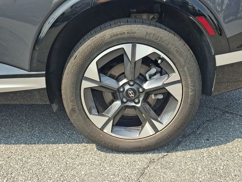 Certified 2026 Hyundai Palisade Limited AWD/4WD image 9