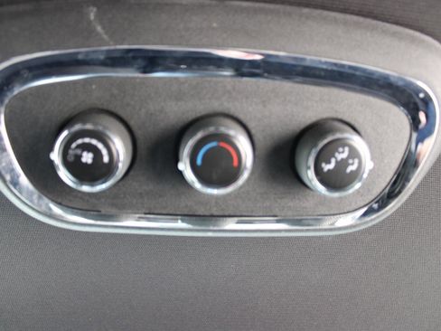 Used 2019 Dodge Durango SXT image 25