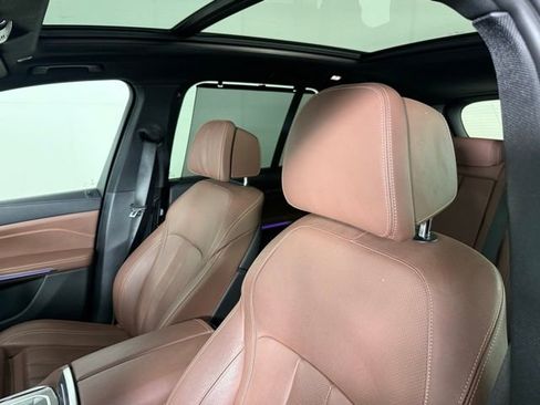 Used 2022 BMW X5 sDrive40i w/ M Sport Package RWD image 13