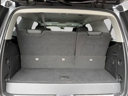 Used 2020 Cadillac Escalade Luxury w/ Escalade Sport Edition image 31