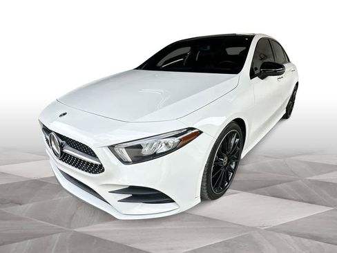 Used 2022 Mercedes-Benz A 220 w/ AMG Line image 1