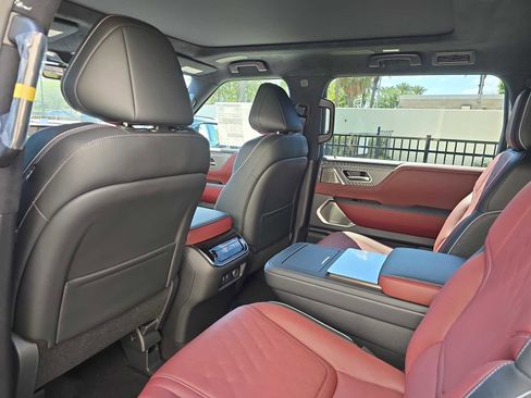 New 2026 INFINITI QX80 Autograph w/ Premium Cargo Package AWD/4WD image 13