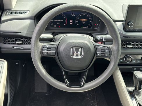 Used 2024 Honda Accord EX image 18