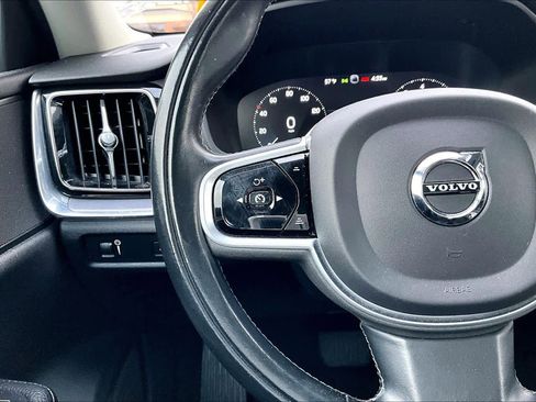 Used 2020 Volvo V60 T5 Momentum image 24